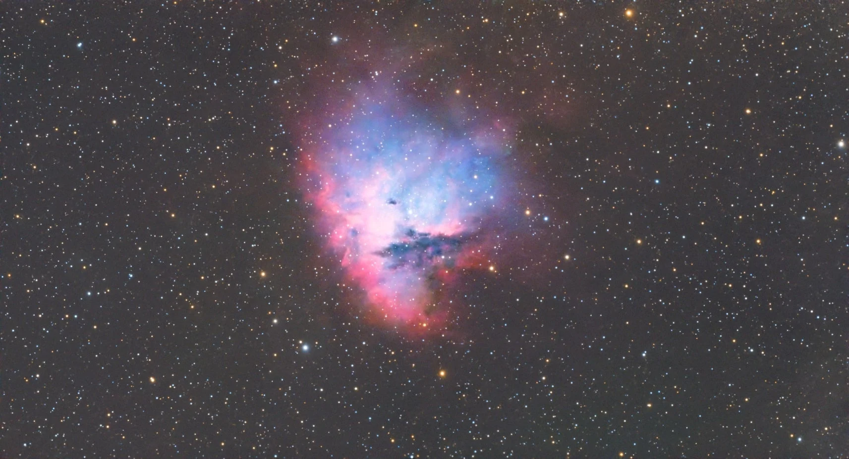 ピンクと青の星雲
