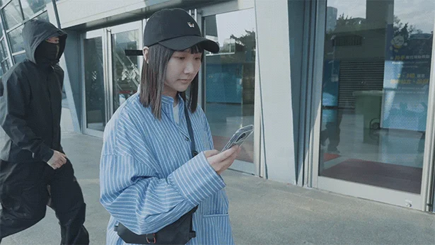 不審な人物のいる場面