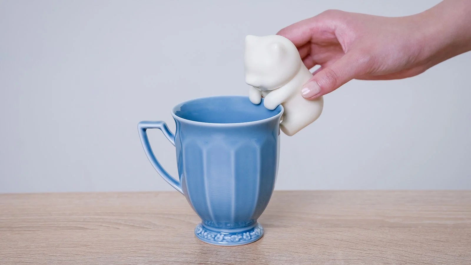 マグカップにセットされた猫舌ふーふー