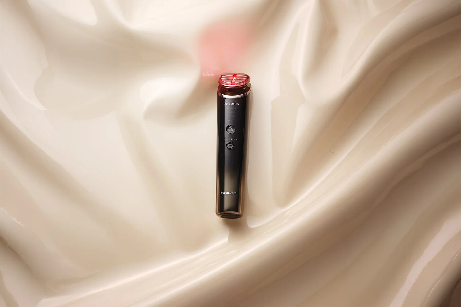 パナソニック、本格エイジングケア美顔器「バイタリフト RF LUXE EH-SR90」を新発売