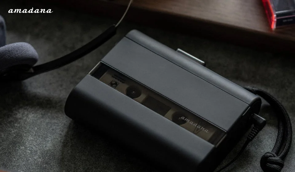 amadanaがポータブルカセットプレーヤー「CP10」を本日発売！アナログ音楽を気軽に持ち歩く新体験